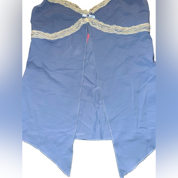Edikted Sorely lace trim split front camisole in blue. Size XS. NWT - Picture 6 of 7